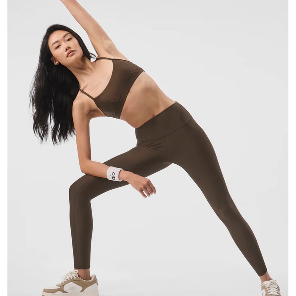 Alo Yoga Airlift 7/8 leggings and bra set in espresso